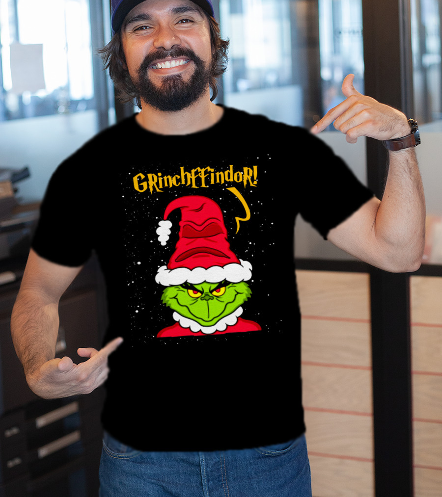 Grinche FFindor Grinch Santa Hat Snowflakes Christmas T-Shirt