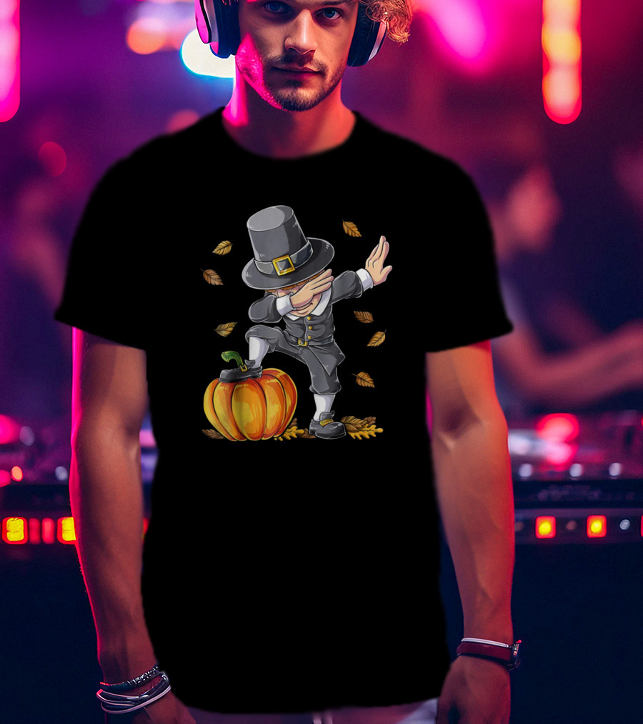 Pilgrim Dabbing On Pumpkin With Falling Autumn Leaves T-Shirt