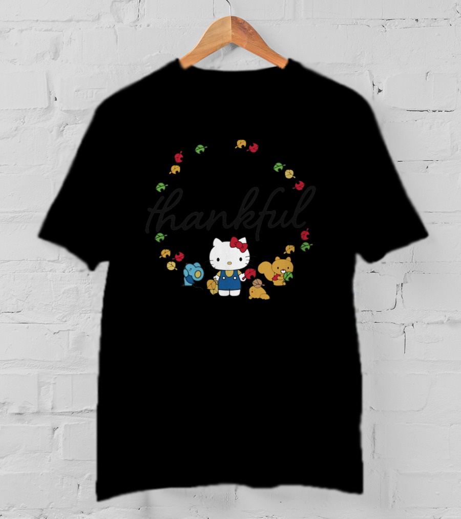 Thankful Hello Kitty Surrounded By Colorful Autumn Leaves And Forest Friends T-Shirt