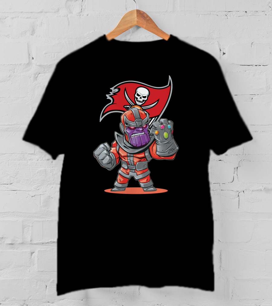Thanos Tampa Bay Buccaneers Fans Crossover Character With Infinity Gauntlet T-Shirt