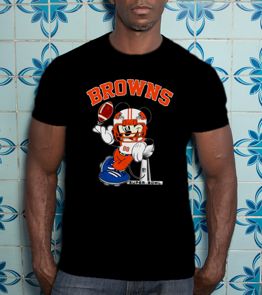 Browns Mickey Nfl Super Bowl Football T-Shirt
