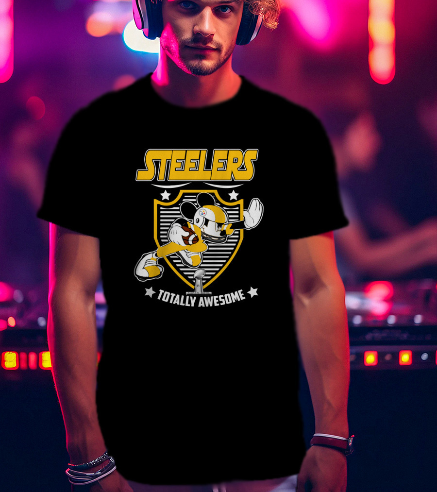 Steelers Totally Awesome Mickey Fans Running Football Theme T-Shirt