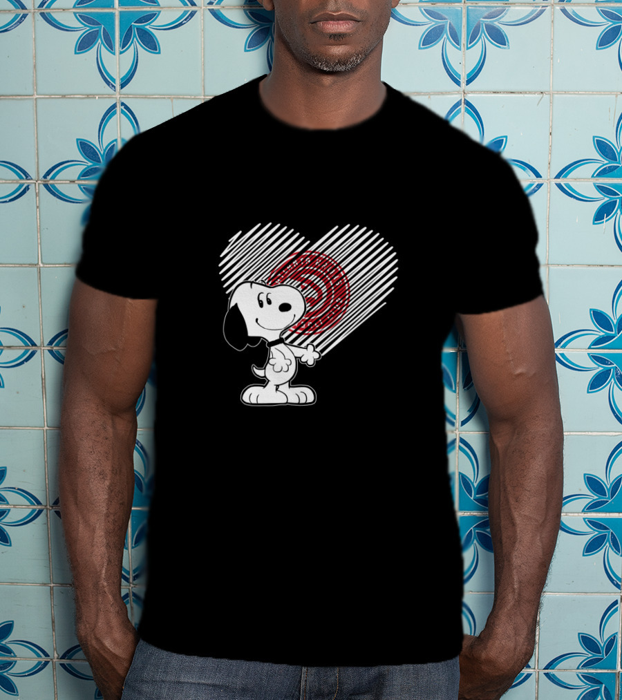 Snoopy Loves Atlanta Hawks Heart T-Shirt