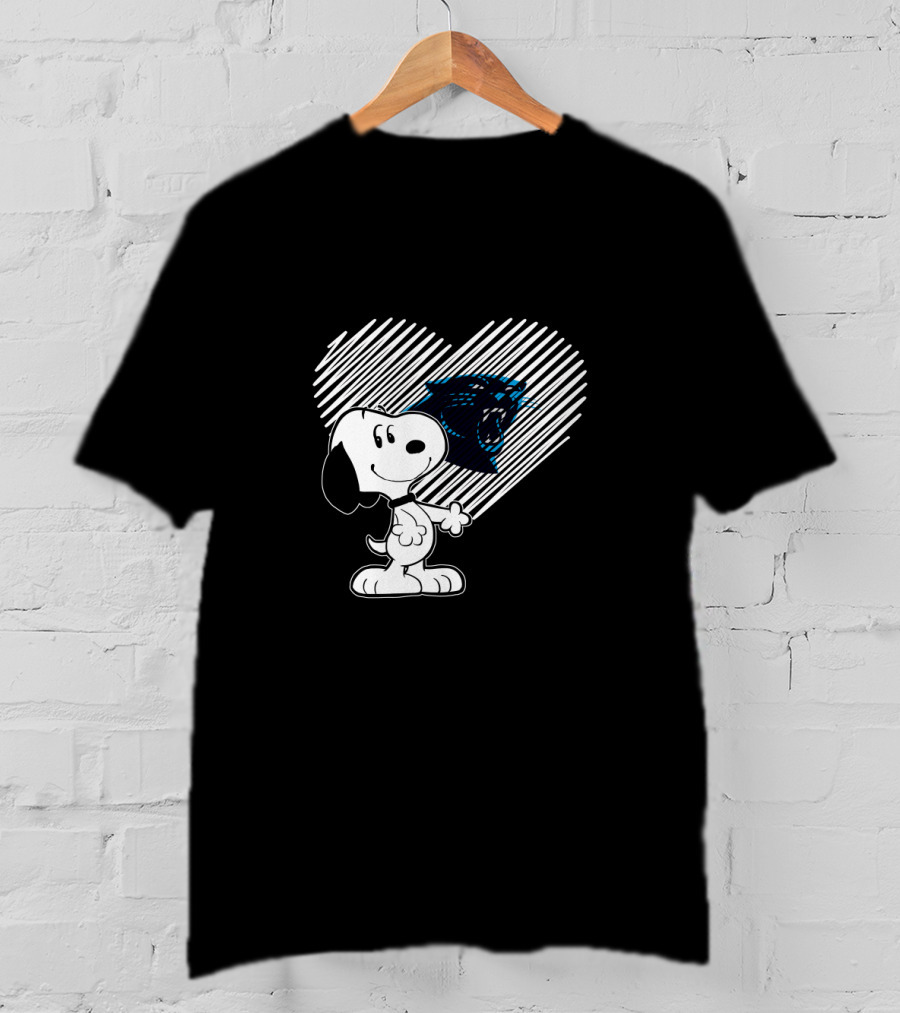 Carolina Panthers Fan Love With Snoopy Heart T-Shirt
