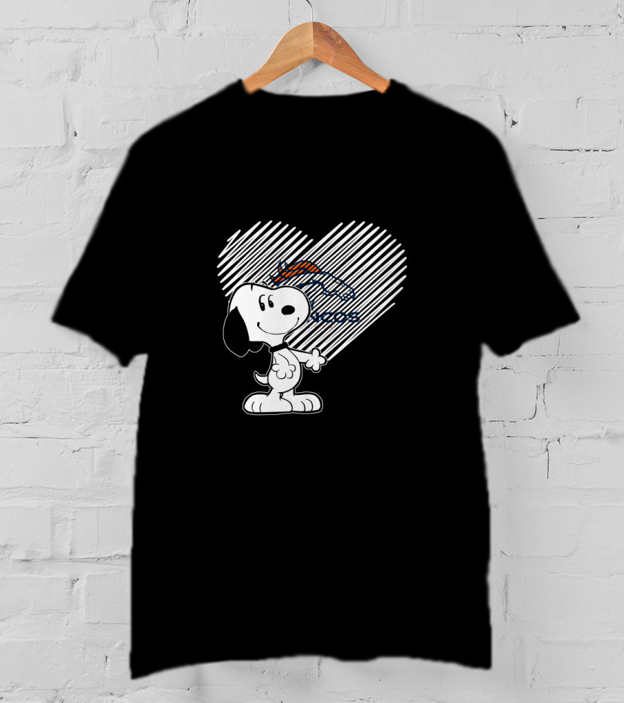 Snoopy Heart Embraces Denver Broncos Fan Love T-Shirt