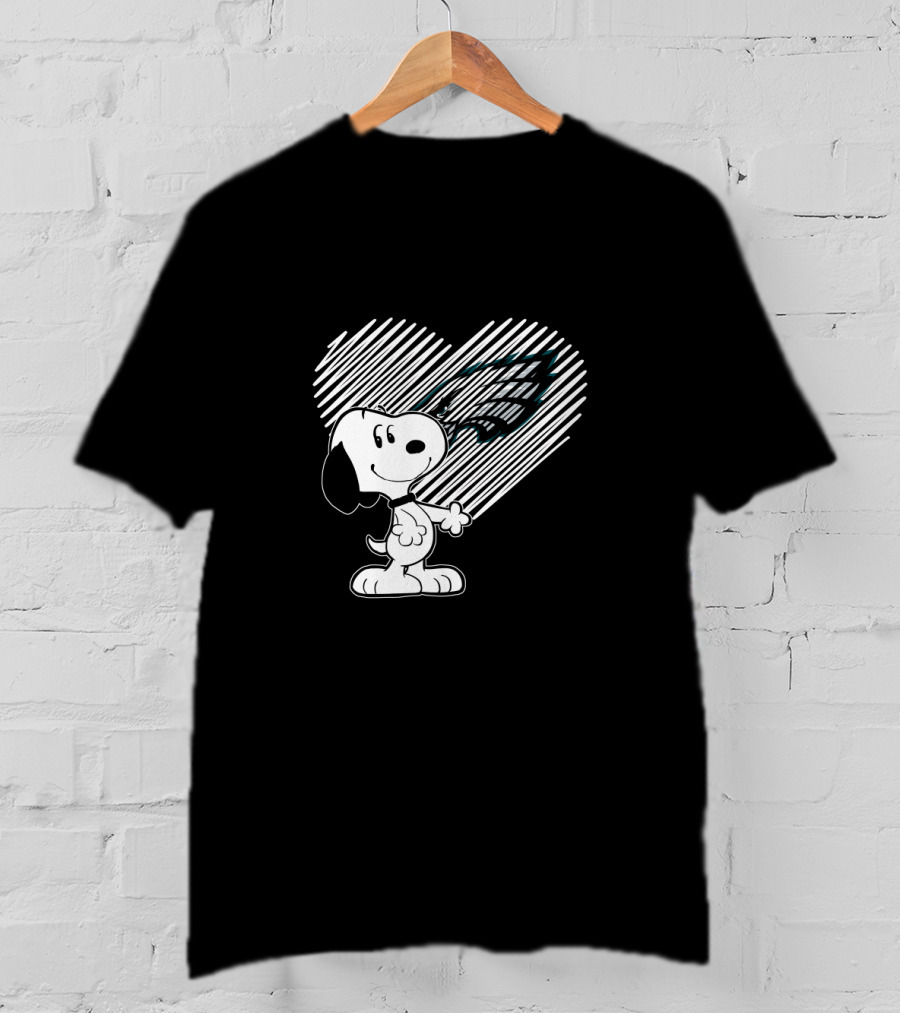 Snoopy Philadelphia Eagles Heart Fan Love T-Shirt