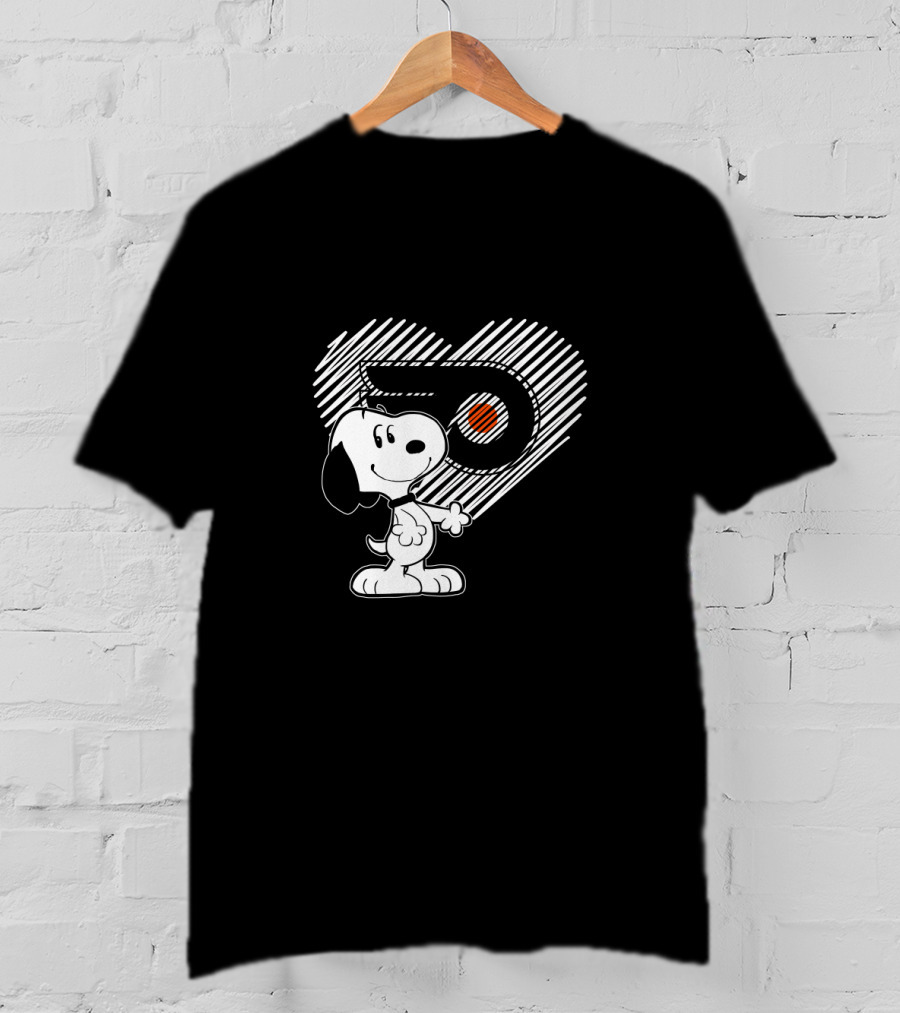 Snoopy Heart Philadelphia Flyers Love Peanuts Sports Collaboration T-Shirt