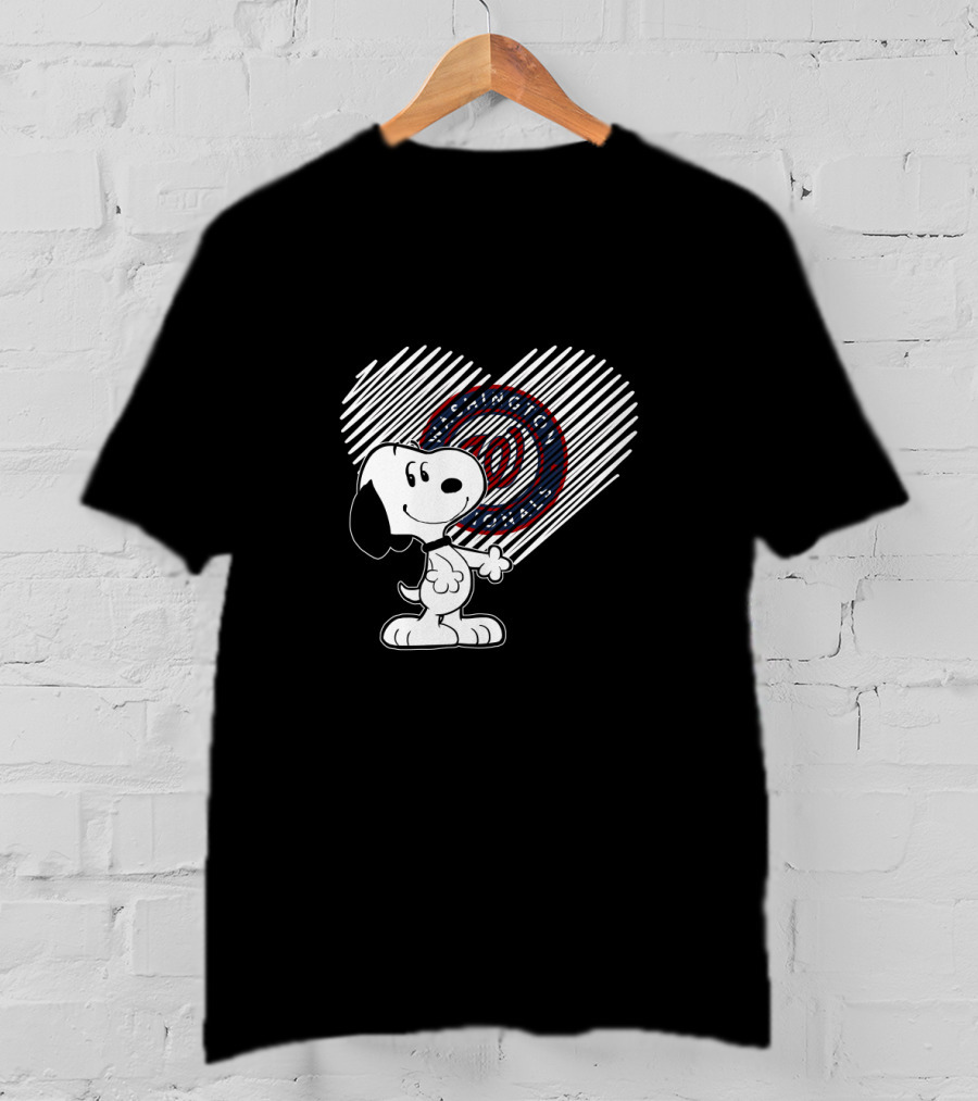 Snoopy Heart Embrace Washington Nationals Baseball T-Shirt