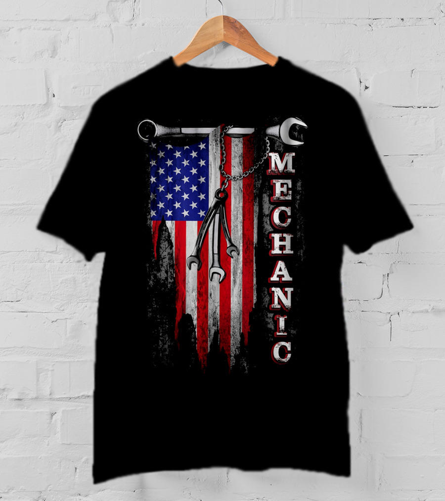 Mechanic American Flag Wrenches Chains USA T-Shirt