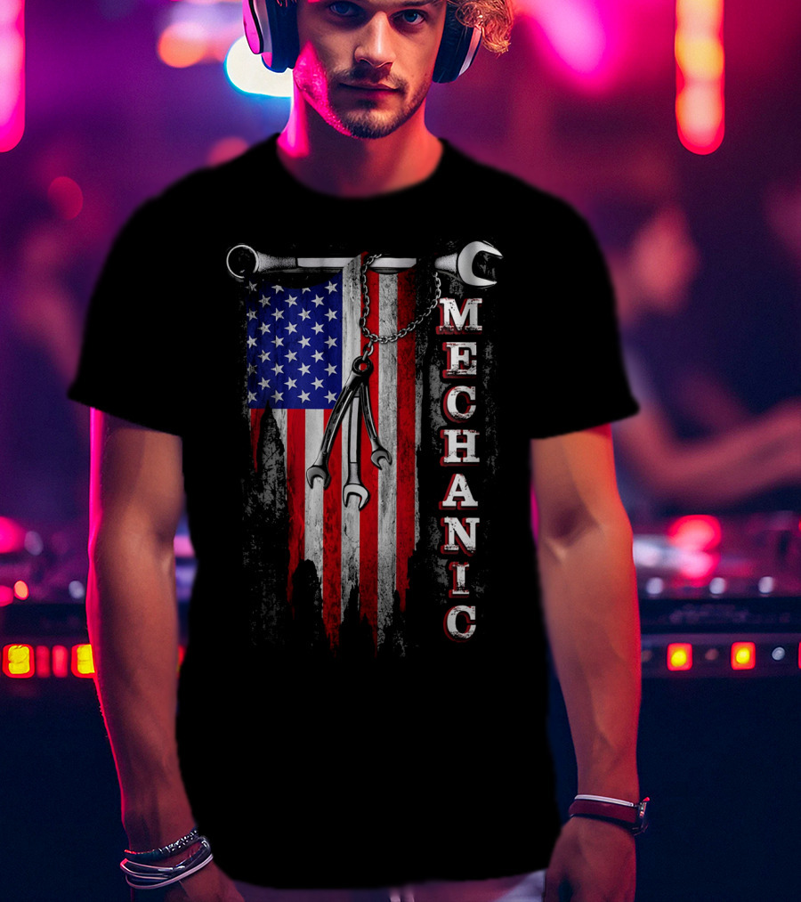 Mechanic American Flag Wrenches Chains USA T-Shirt