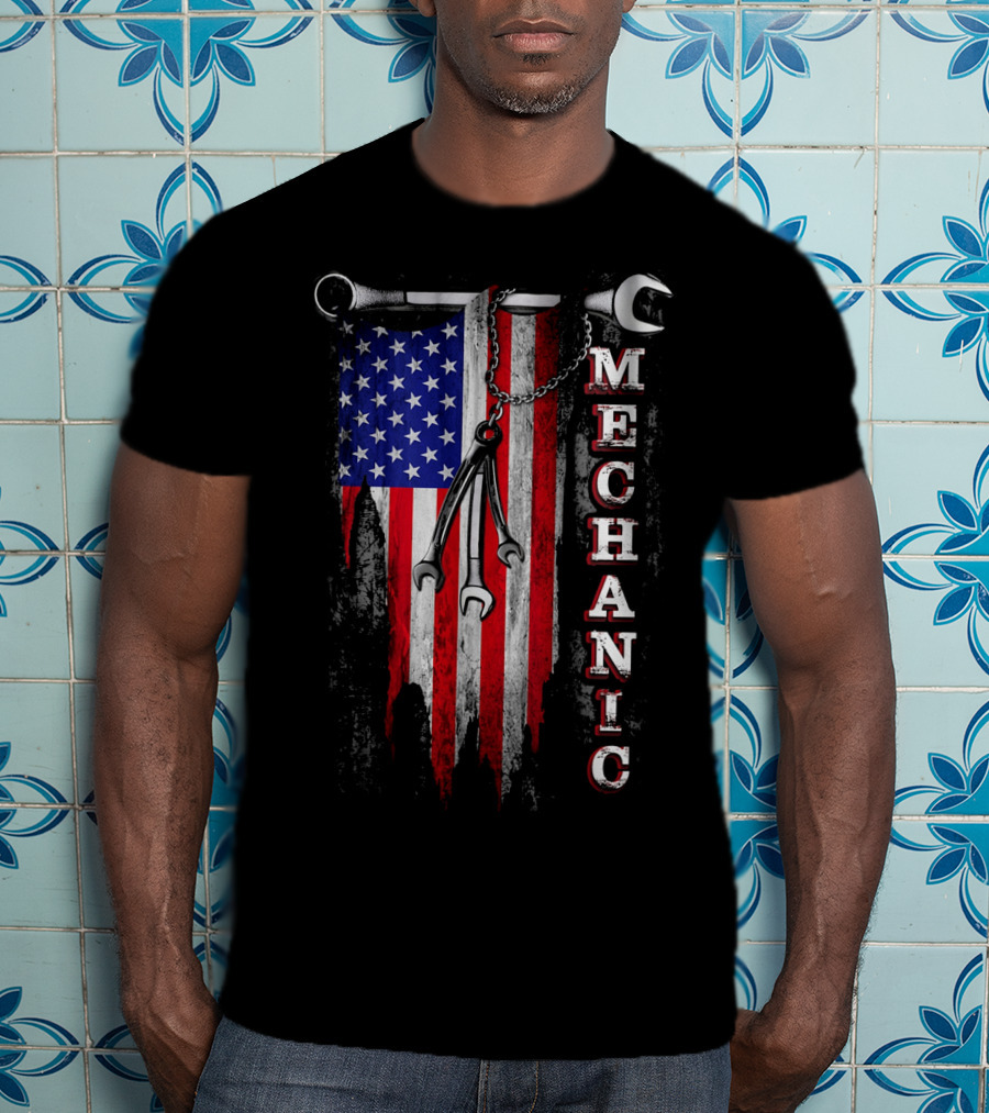 Mechanic American Flag Wrenches Chains USA T-Shirt