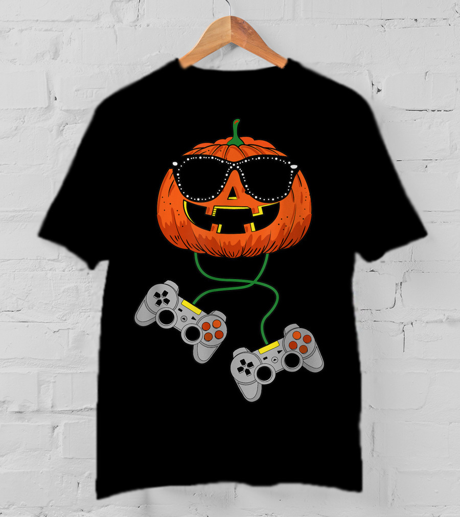 Halloween Jack O Lantern Gamer With Sunglasses And Game Controllers T-Shirt