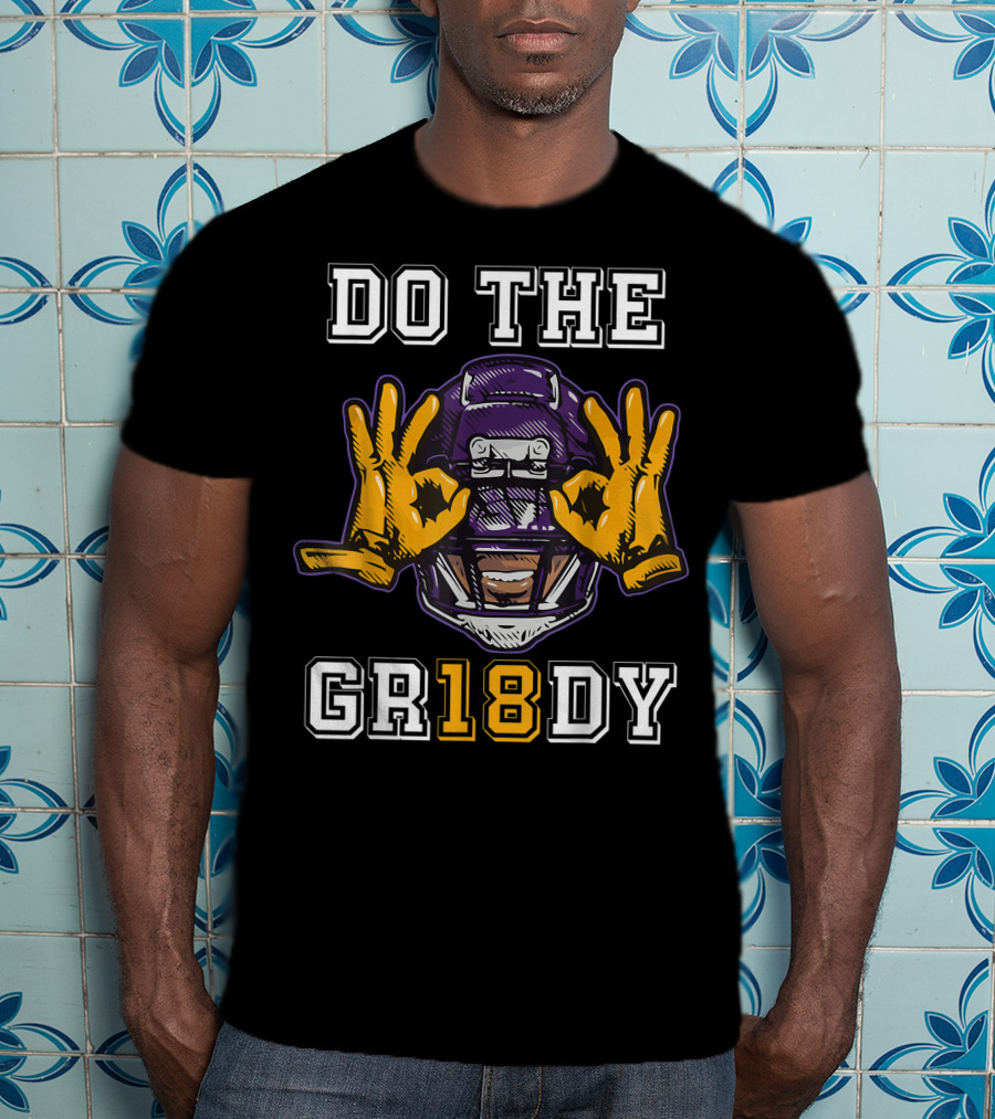 DO THE GRIDDY 18 Football Helmet Hands Gesture T-Shirt