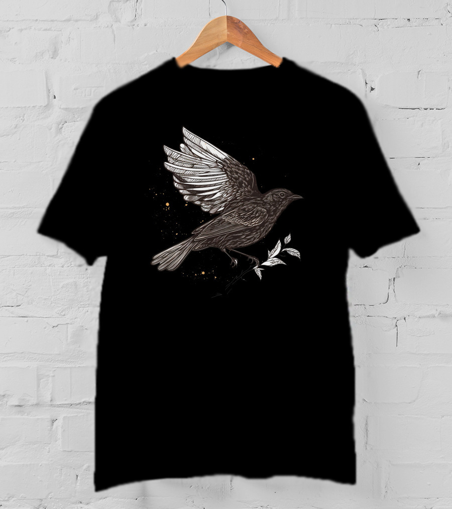 Blackbird Outline Detailed Bird T-Shirt