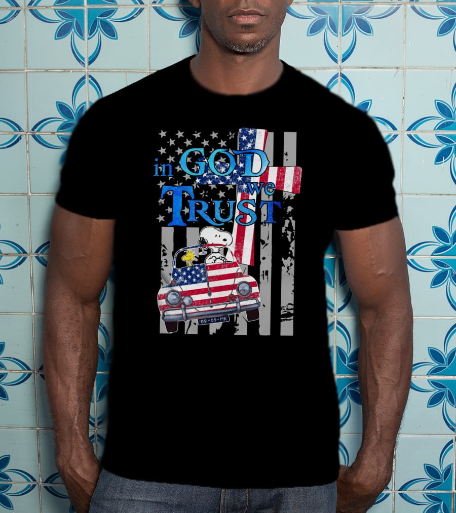 In God We Trust Snoopy Woodstock American Flag Car Patriot T-Shirt
