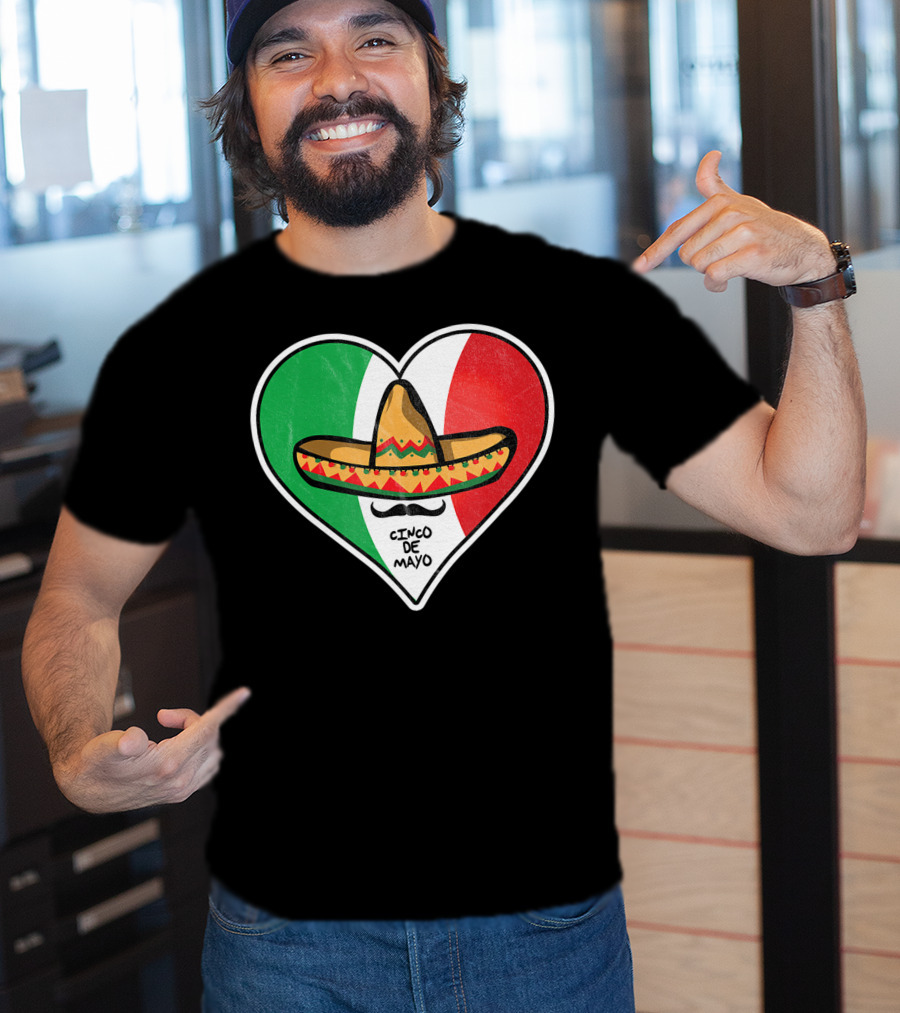 Cinco De Mayo Vintage Sombrero Heart Mexican Flag T-Shirt
