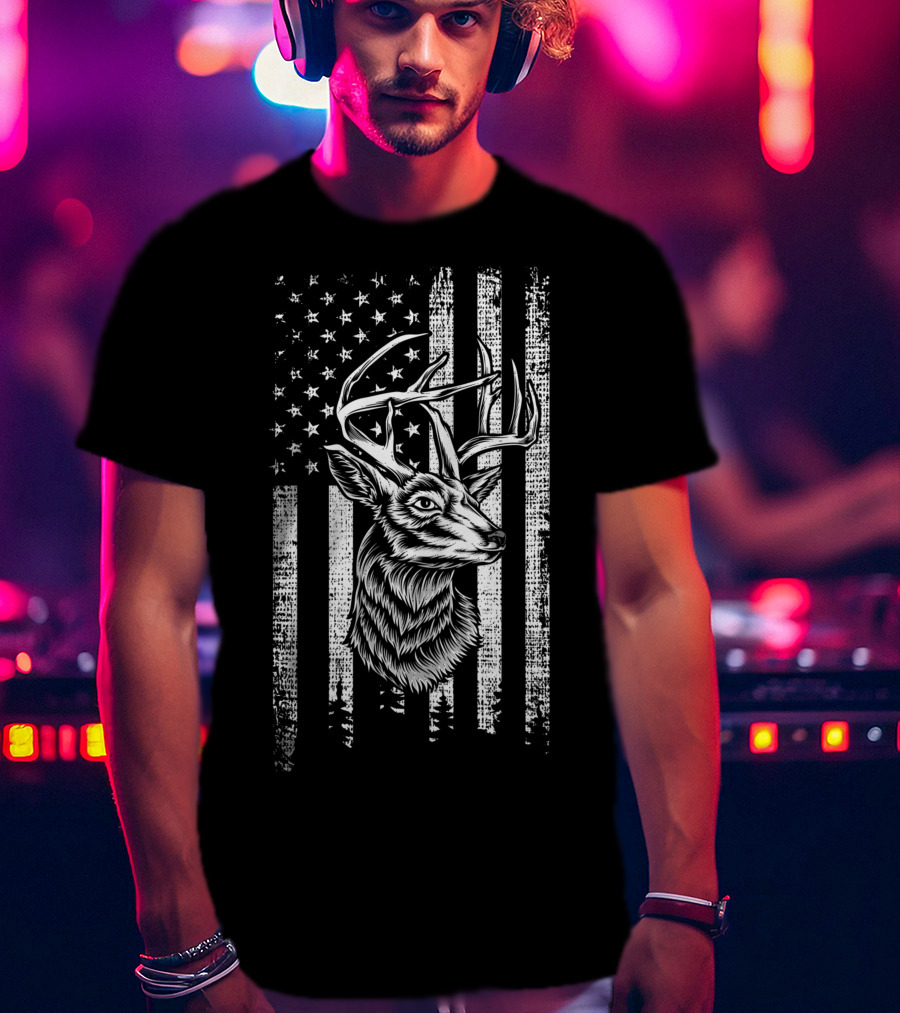 Deer Hunting Hunter Deer Head Antler With American Flag Background T-Shirt