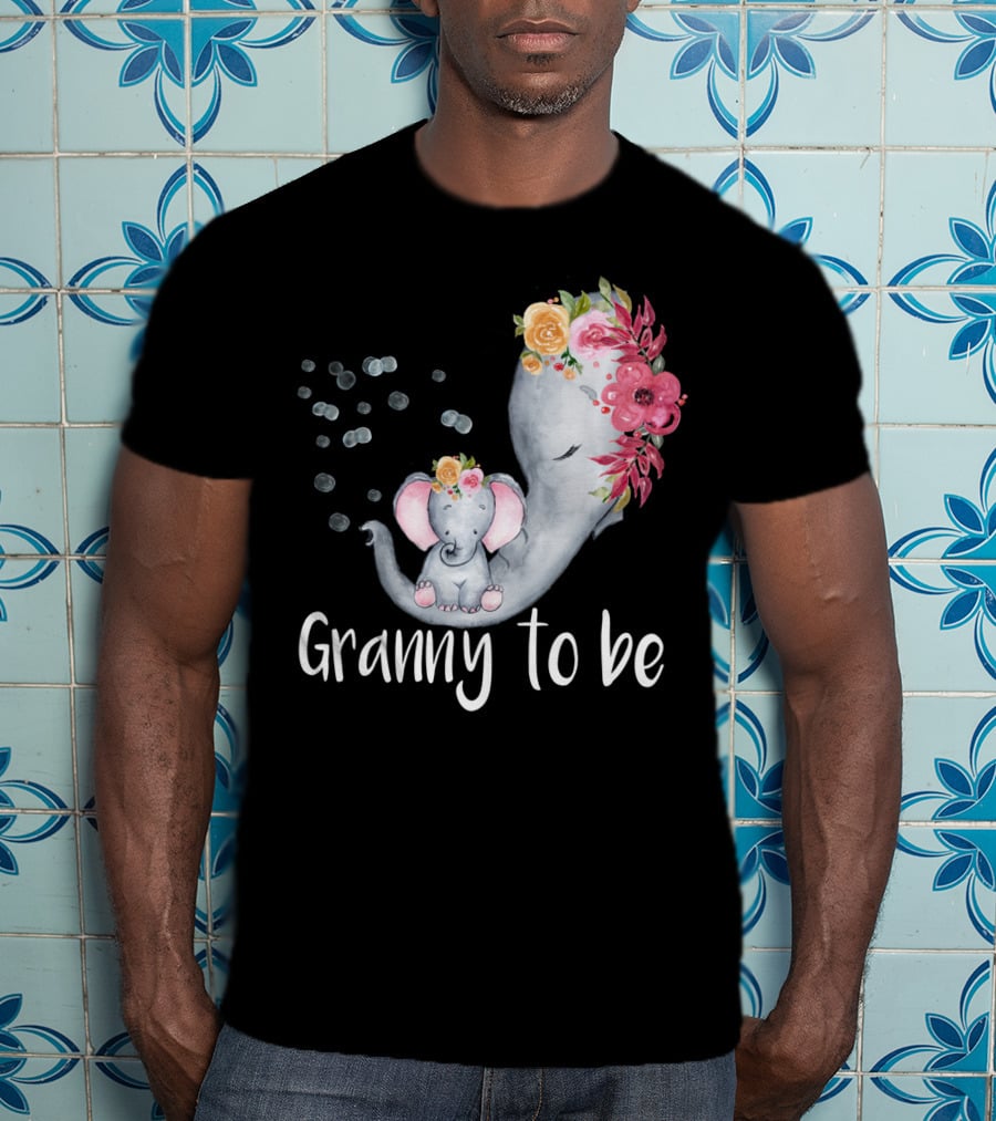 Granny To Be Elephant Baby Shower Floral For Girl T-Shirt