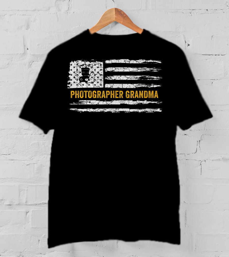 Photographer Grandma Vintage USA Flag Photography T-Shirt