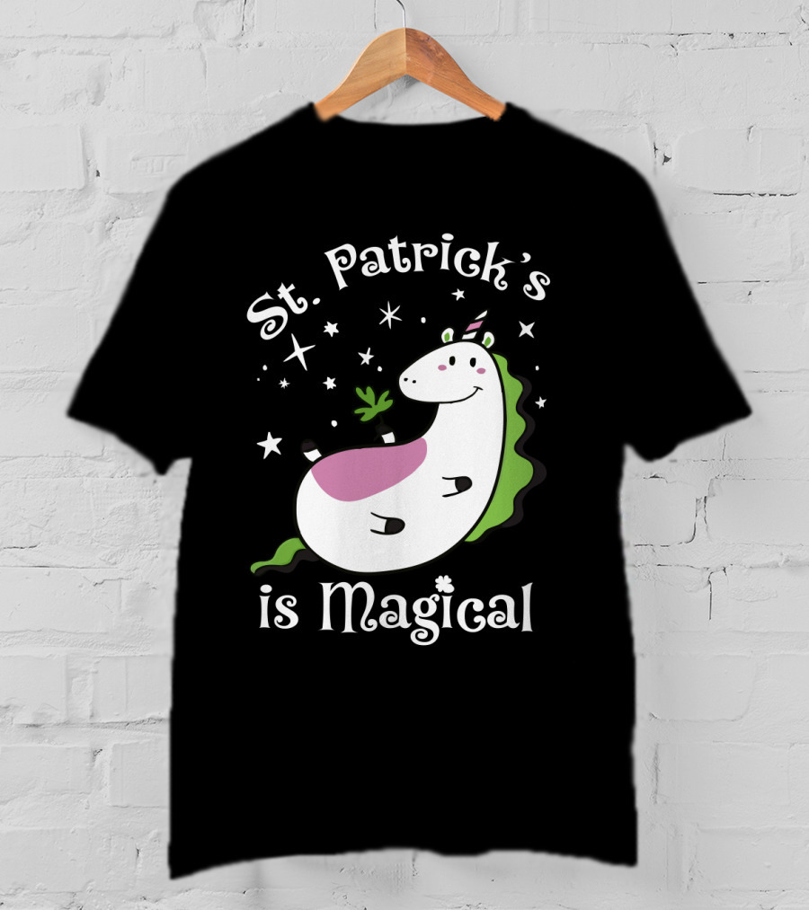 St. Patrick's Is Magical Shamrock Unicorn With Stars And Green Mane T-Shirt