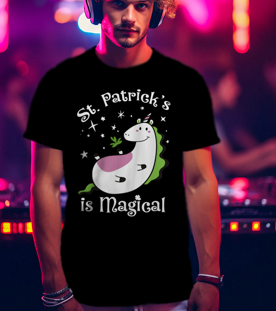 St. Patrick's Is Magical Shamrock Unicorn With Stars And Green Mane T-Shirt