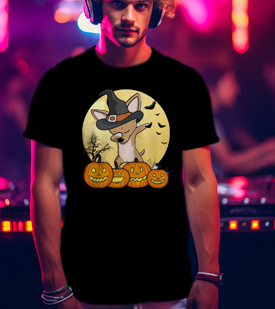 Chihuahua Dabbing In Witch Hat With Pumpkins Halloween Moon Background T-Shirt