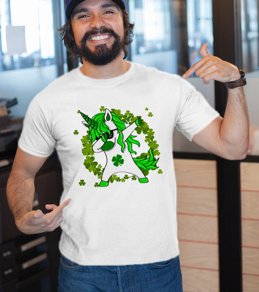 St. Patrick's Day Clover Unicorn Dabbing With Shamrock Mane Surrounded By Green Clovers T-Shirt