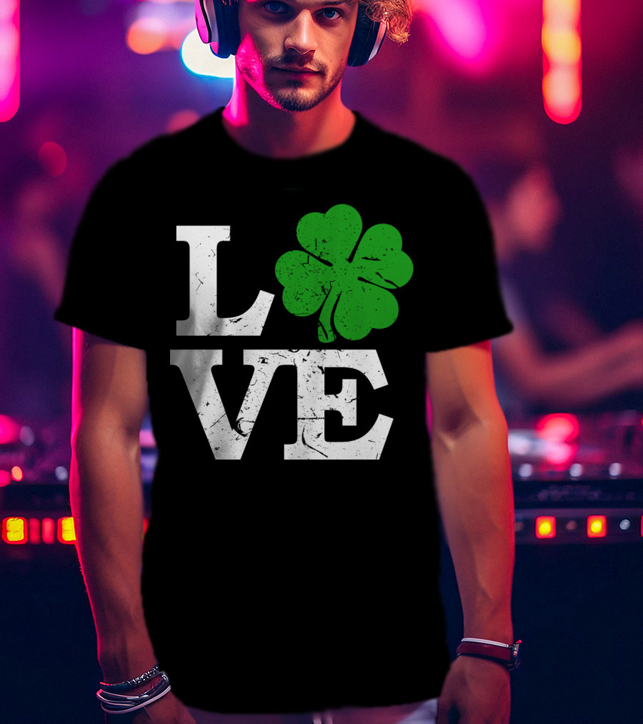 St. Patrick's Day Love With Shamrock T-Shirt