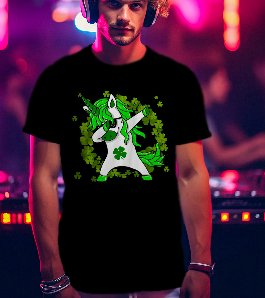St Patricks Day Shamrock Unicorn Dabbing T-Shirt