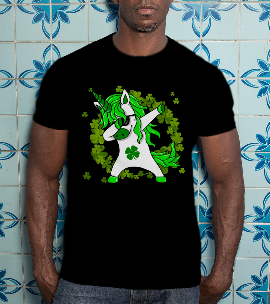 St Patricks Day Shamrock Unicorn Dabbing T-Shirt