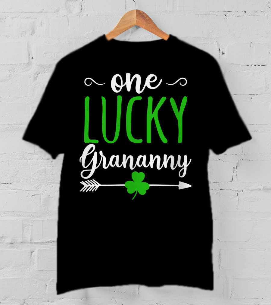 One Lucky Grananny Shamrock Arrow T-Shirt