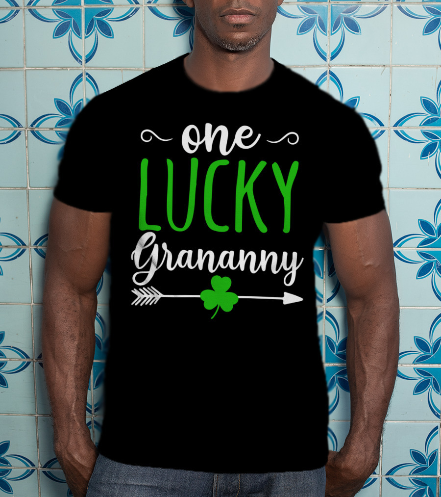 One Lucky Grananny Shamrock Arrow T-Shirt