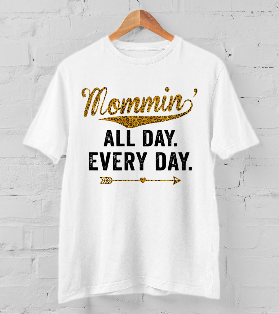 Mommin All Day Every Day Leopard Print Arrow T-Shirt