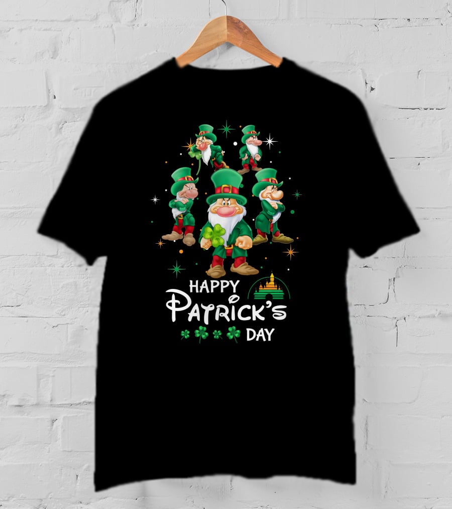 Happy Patrick's Day Grumpy Leprechaun Characters With Shamrocks T-Shirt