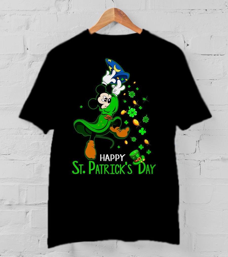 Happy St. Patrick's Day Lucky Clovers Magic Hat T-Shirt