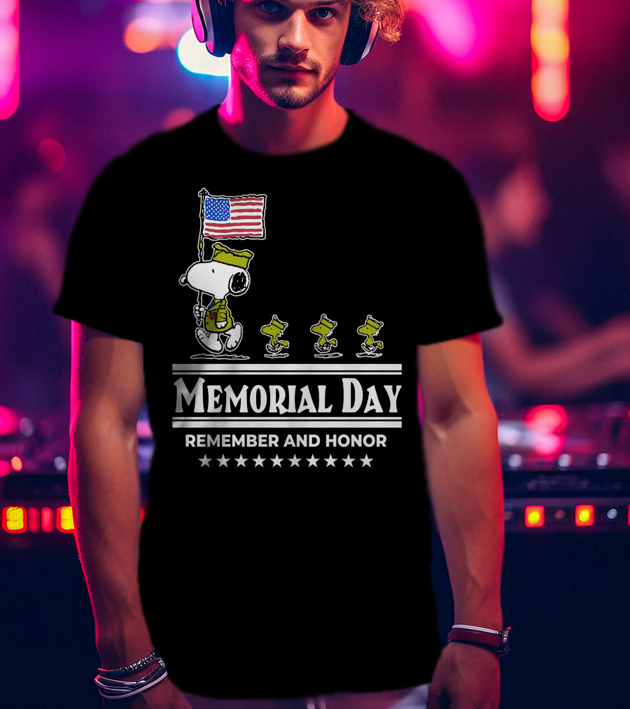 Snoopy Woodstock American Flag Memorial Day Remember And Honor T-Shirt