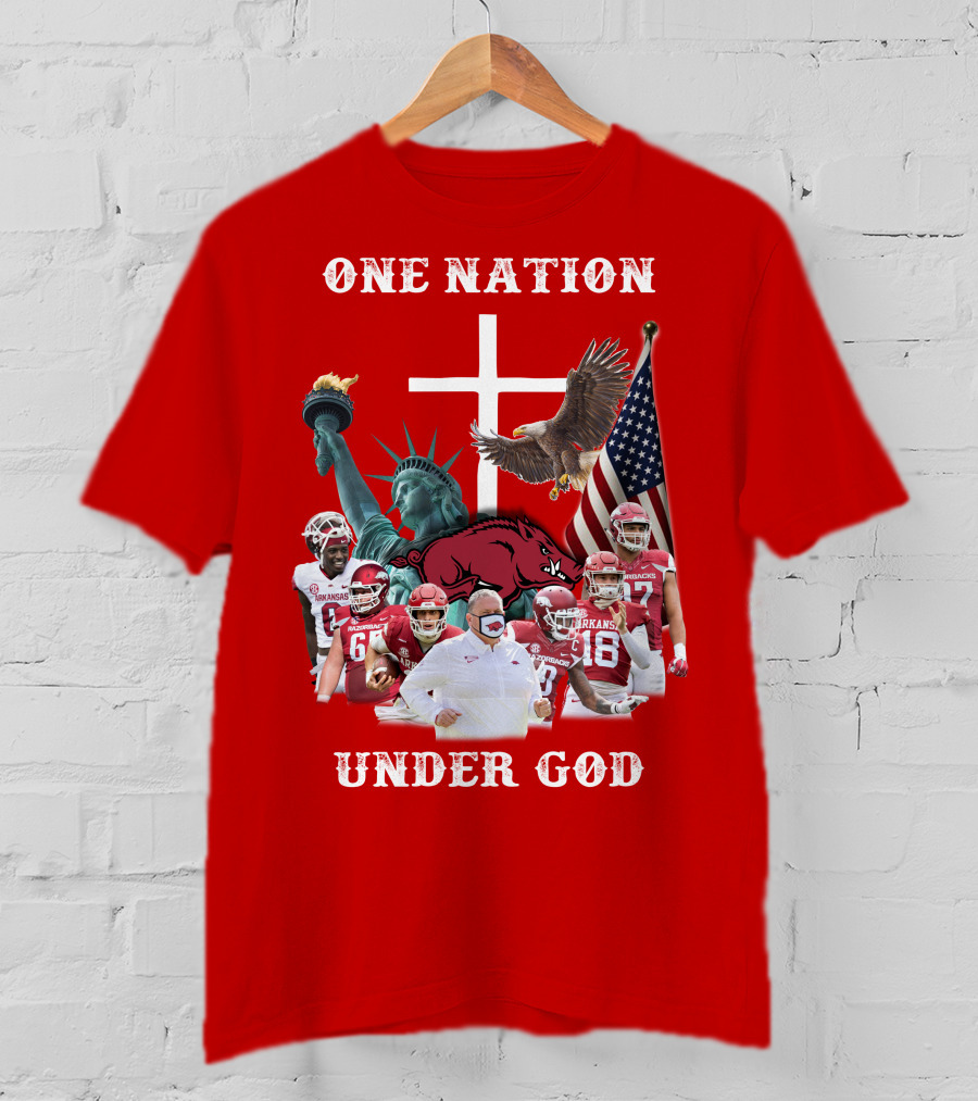 ONE NATION UNDER GOD Arkansas Razorbacks Football Liberty Statue Eagle Flag T-Shirt