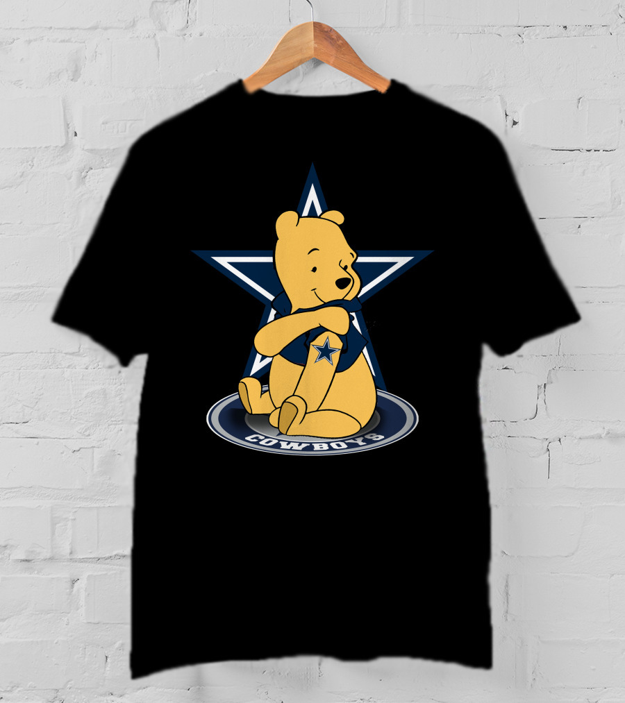 Pooh Sitting On Dallas Cowboys Star T-Shirt