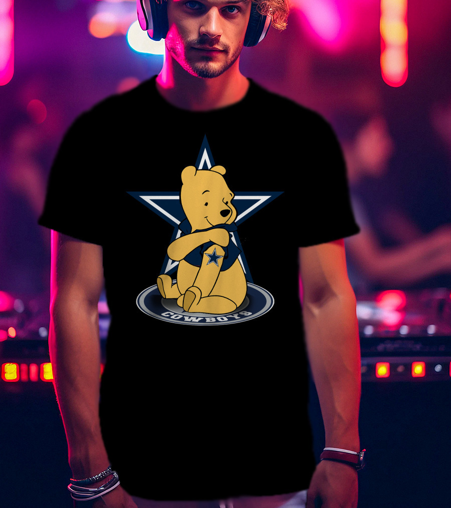 Pooh Sitting On Dallas Cowboys Star T-Shirt