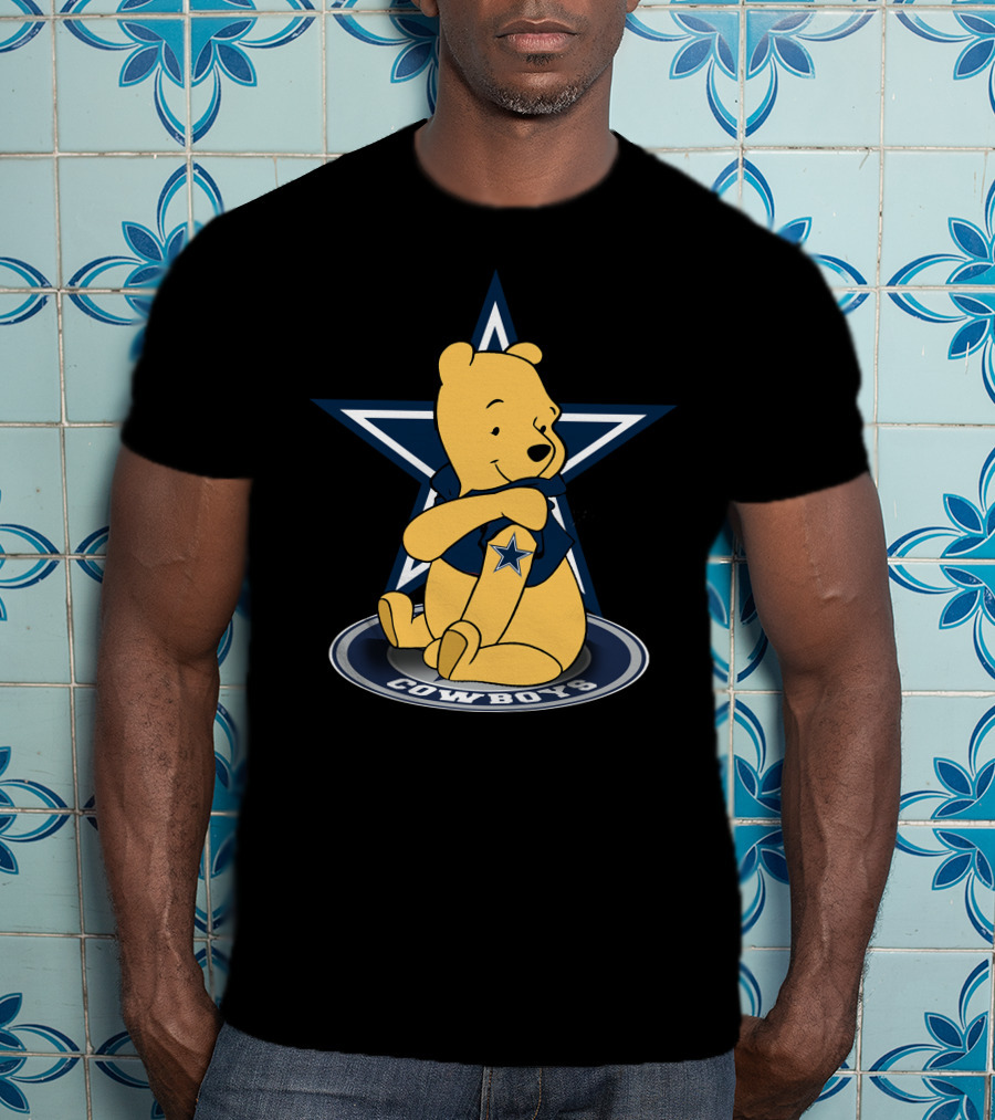 Pooh Sitting On Dallas Cowboys Star T-Shirt