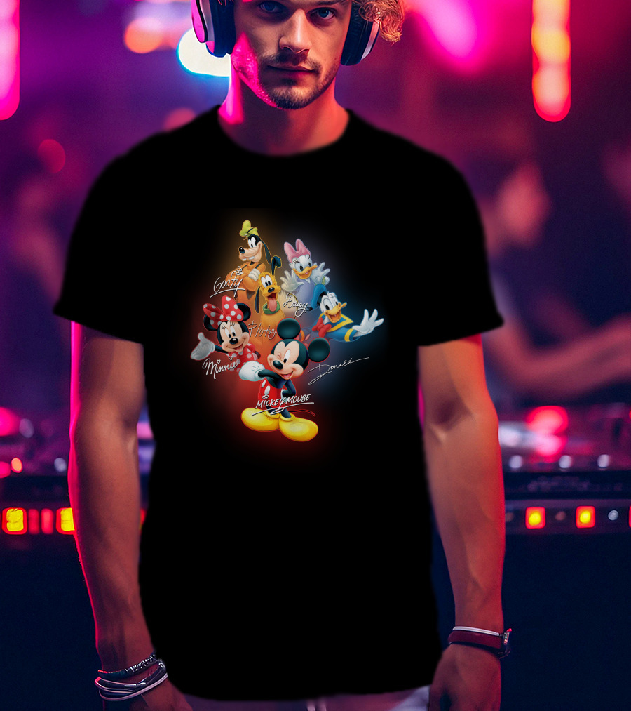 Mickey Mouse Minnie Pluto Goofy Daisy Donald Signatures T-Shirt