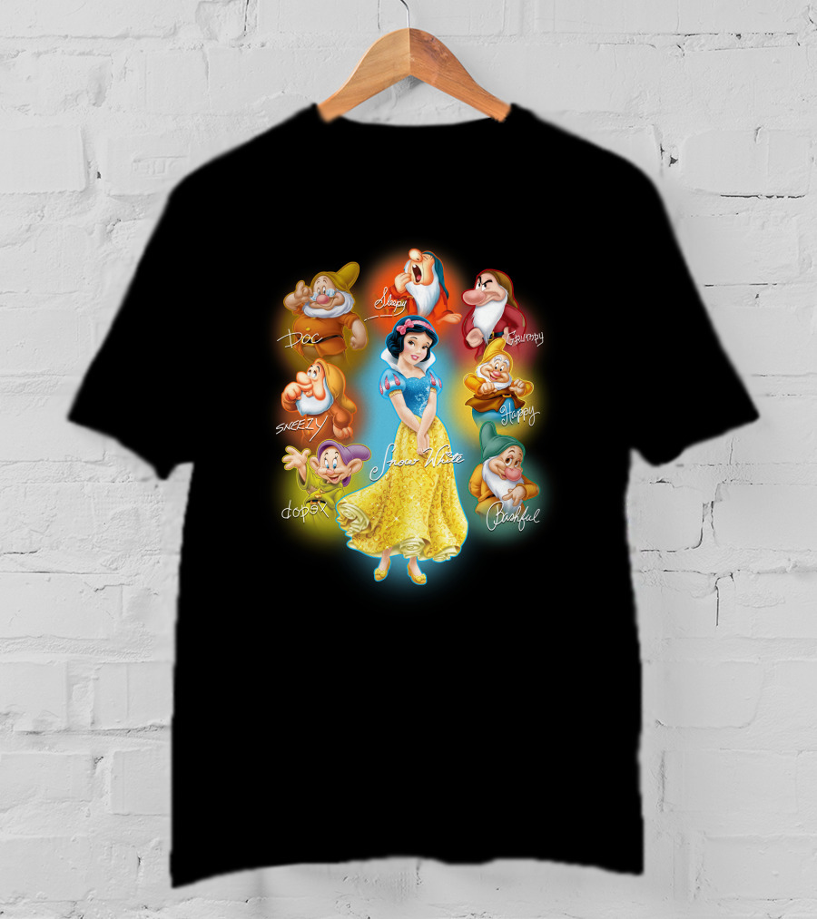 Snow White Signature With Doc, Sleepy, Sneezy, Dopey, Grumpy, Happy, Bashful T-Shirt