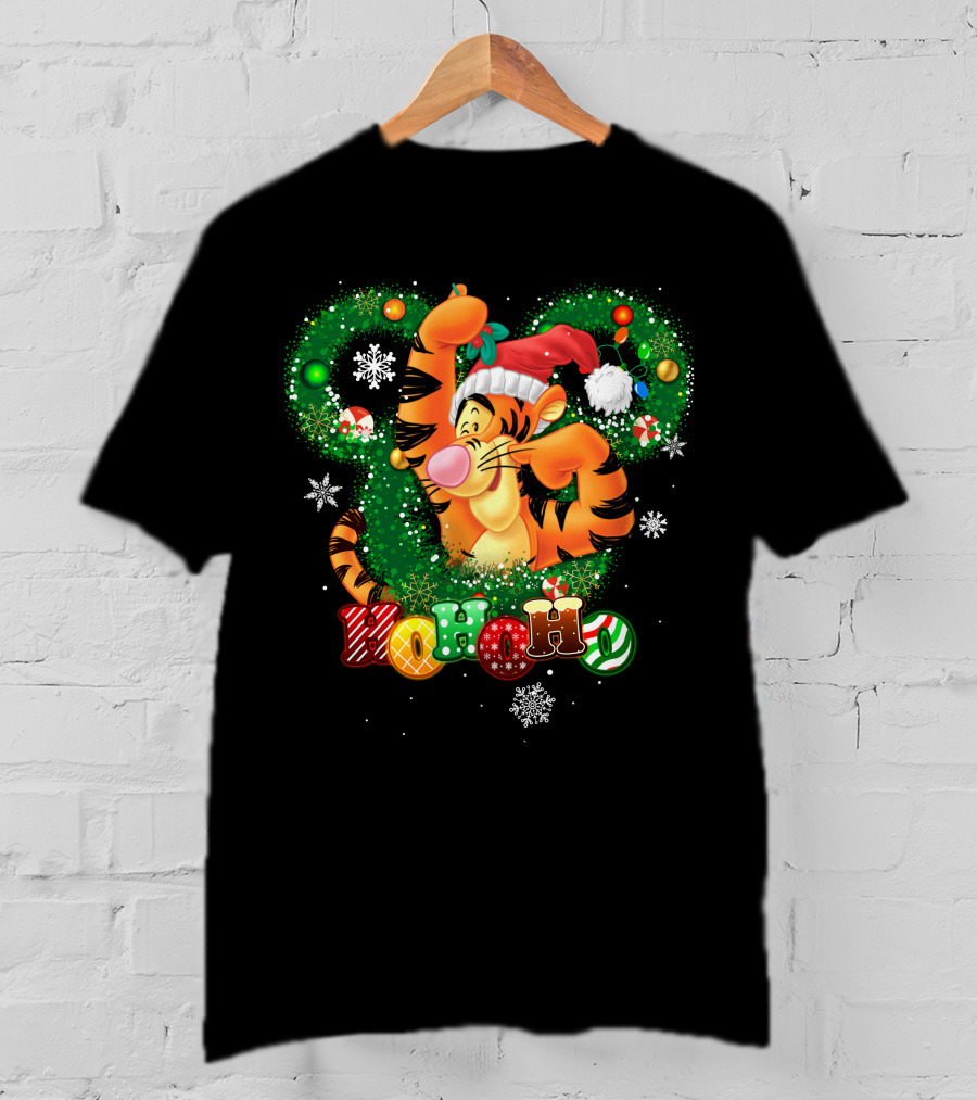 TG HHH Christmas Ho Ho Ho Tigger Santa Hat Snowflakes Holiday Wreath T-Shirt