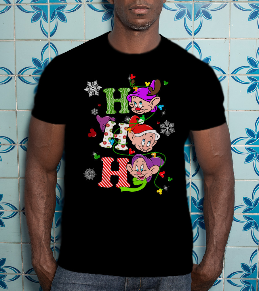 DP HHH Christmas Dopey Snow White Dwarf Festive Reindeer Santa Hat T-Shirt