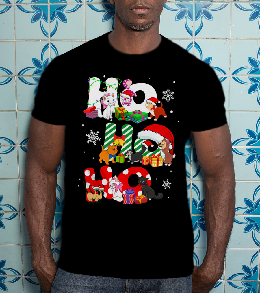 Disney Hohoho Christmas Cats Snowflakes Presents T-Shirt