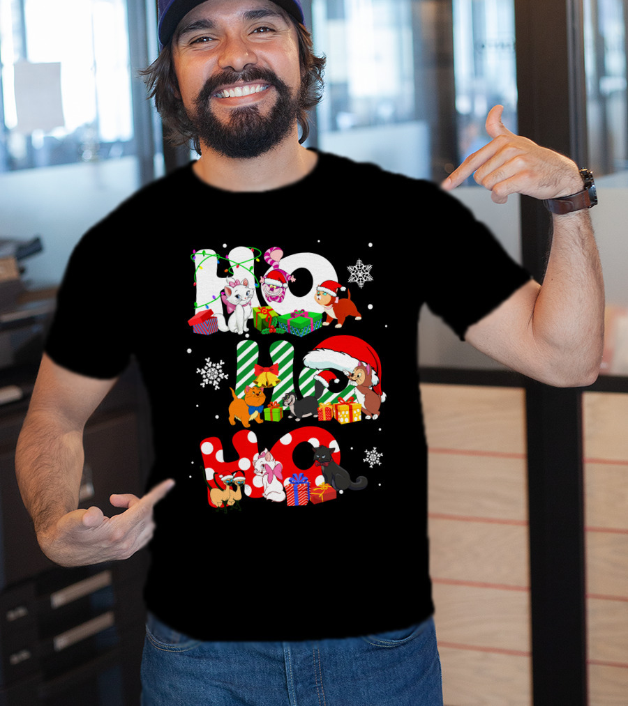Disney Hohoho Christmas Cats Snowflakes Presents T-Shirt