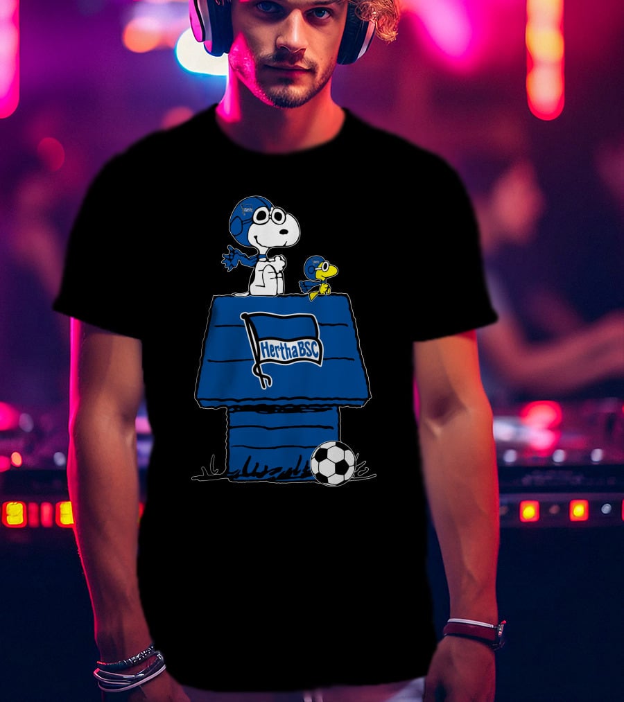 Hertha BSC Snoopy And Woodstock Doghouse Soccer T-Shirt