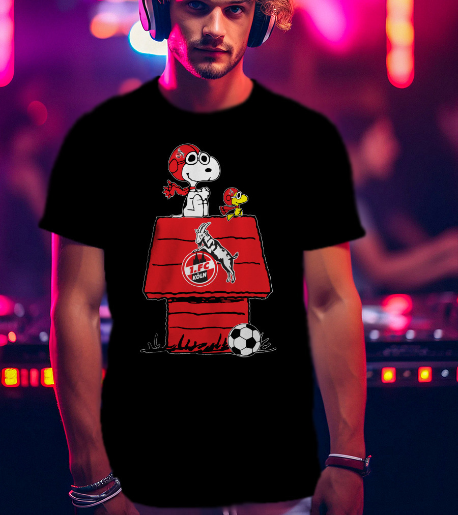 1. FC Köln Snoopy Woodhouse Soccer Scene T-Shirt