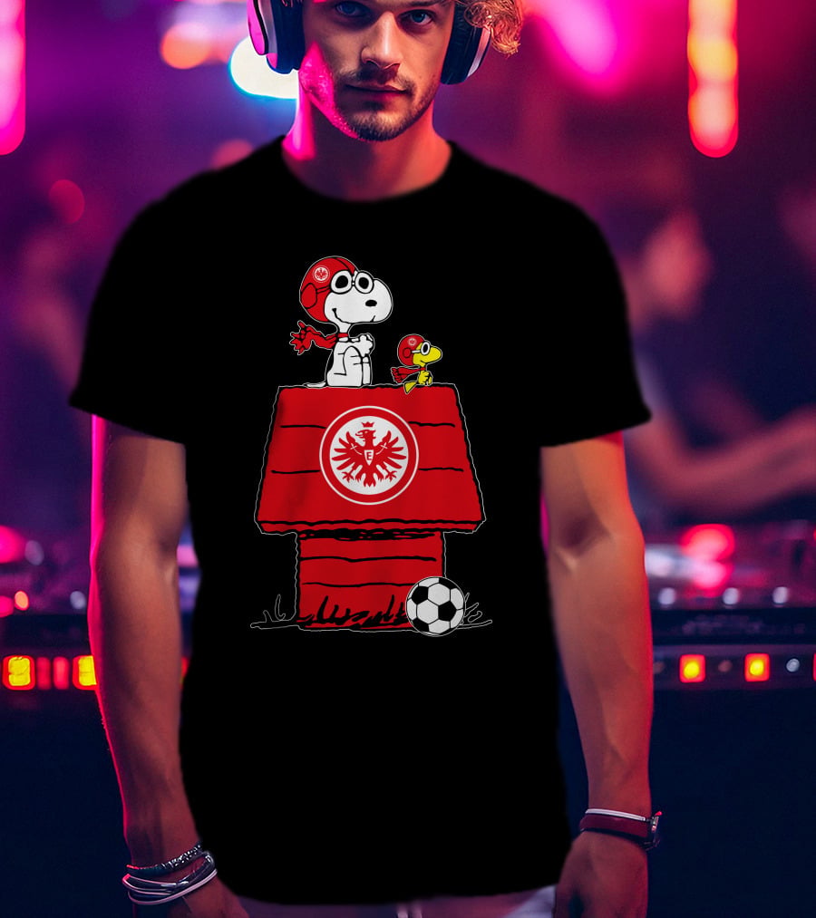 Eintracht Frankfurt Snoopy And Woodstock Football Fan T-Shirt