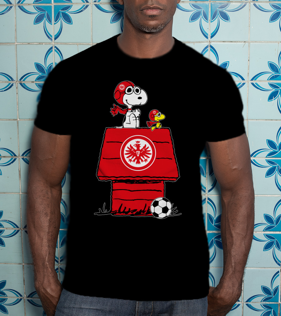 Eintracht Frankfurt Snoopy And Woodstock Football Fan T-Shirt